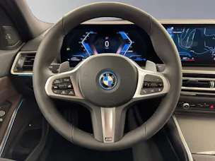 BMW 330e xDrive Steptronic M Sport