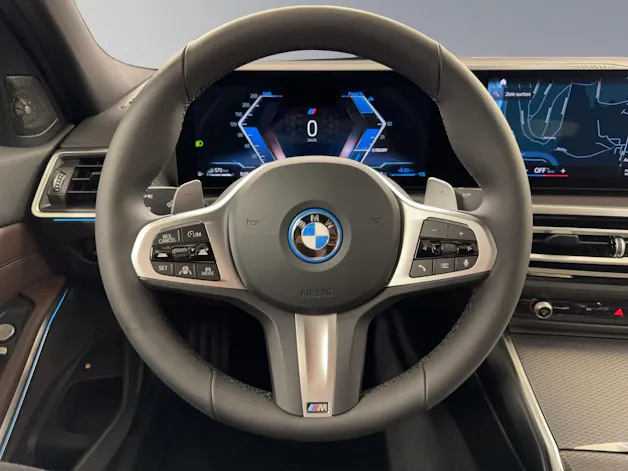 BMW 330e xDrive Steptronic M Sport