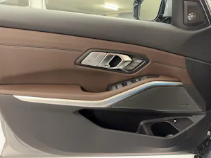 BMW 330e xDrive Steptronic M Sport