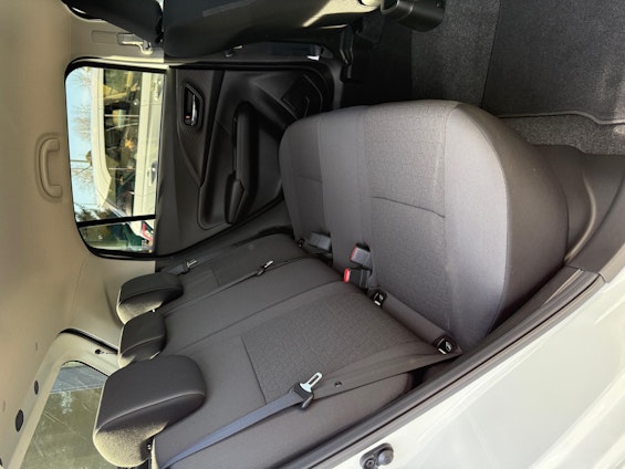 Vehicle image 7 Vehicle image 7