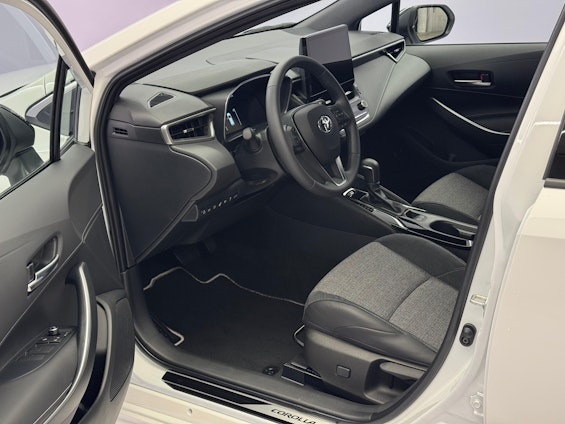 Vehicle image 6 Vehicle image 6