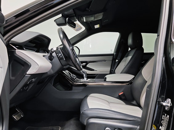 Vehicle image 3 Vehicle image 3