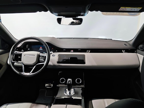 Vehicle image 4 Vehicle image 4