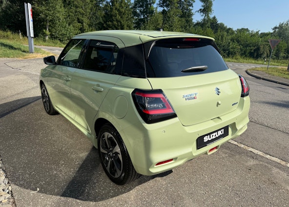 Vehicle image 3 Vehicle image 3