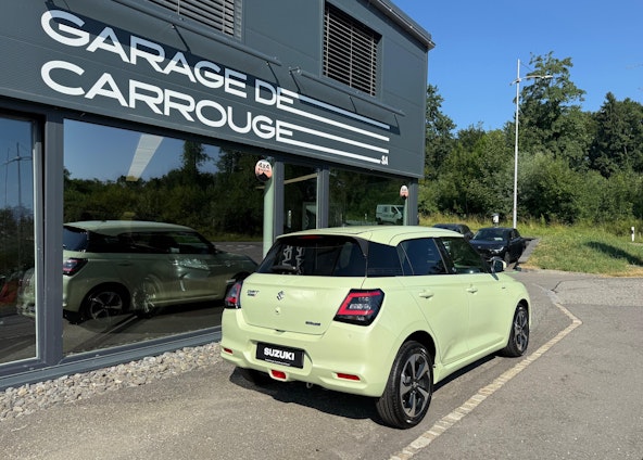 Vehicle image 5 Vehicle image 5