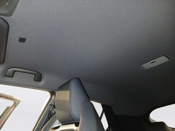 Vehicle image 16 Vehicle image 16