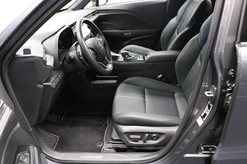 Vehicle image LEXUS LBX