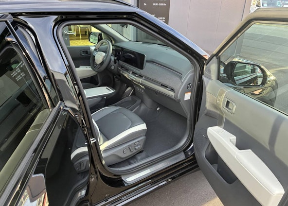 Vehicle image 6 Vehicle image 6