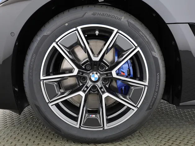 BMW i4 M60