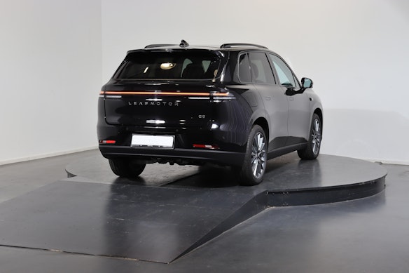 LEAPMOTOR C10 Design AWD 2