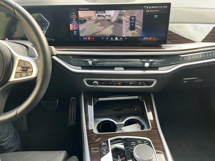 Vehicle image BMW X5