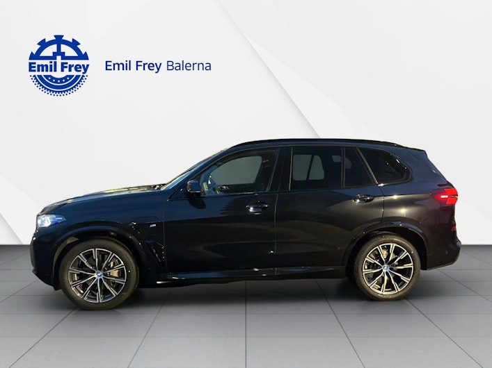 Vehicle image BMW X5