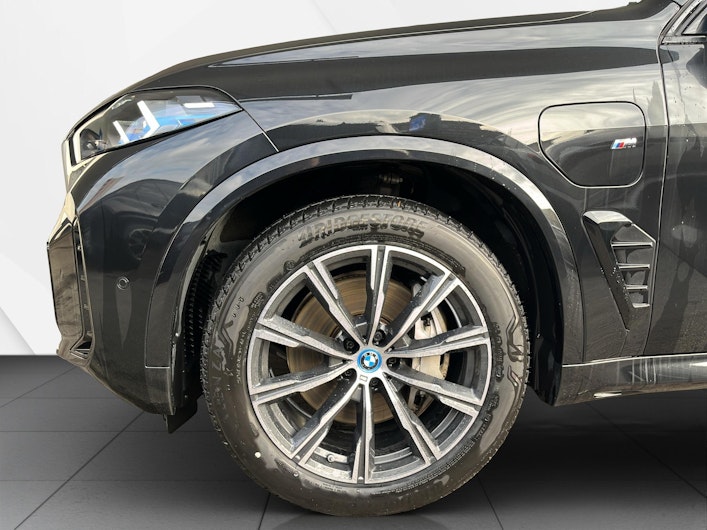 Vehicle image BMW X5