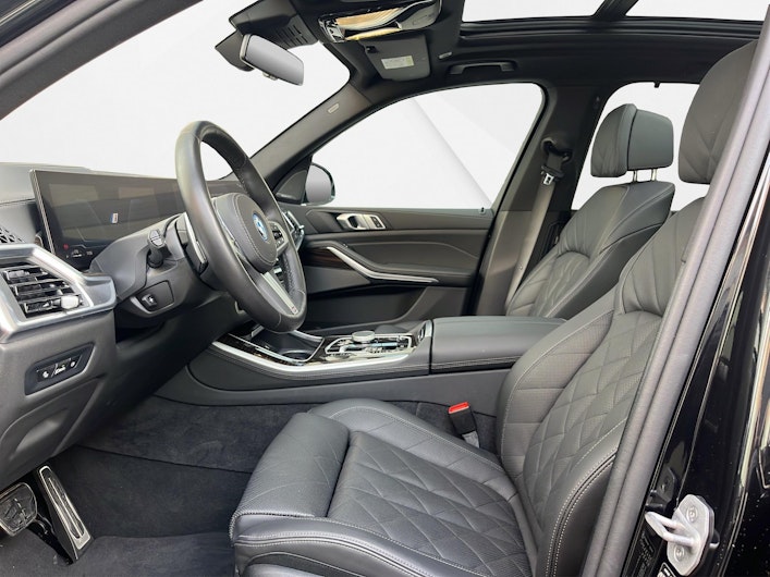 Vehicle image BMW X5