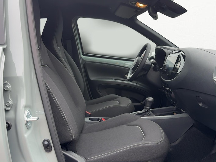 Vehicle image TOYOTA AYGO X