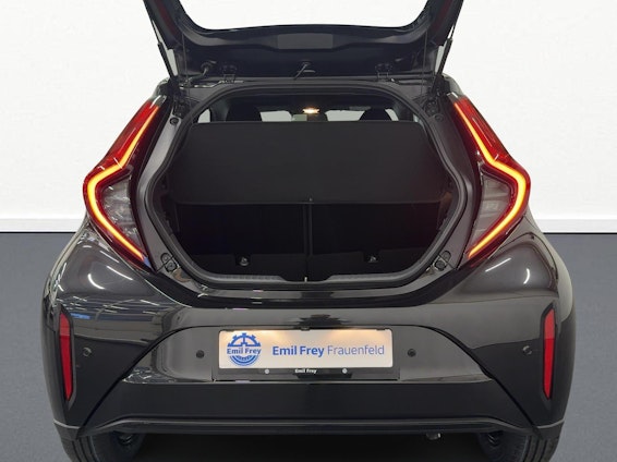 Vehicle image 11 Vehicle image 11