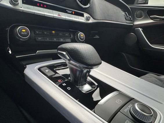 Vehicle image 9 Vehicle image 9