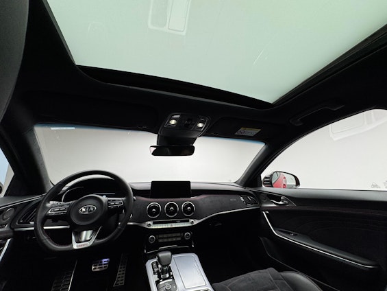 Vehicle image 4 Vehicle image 4