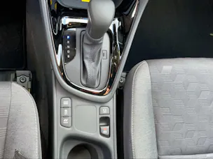 Toyota Yaris 1.5 VVT-i HSD Trend