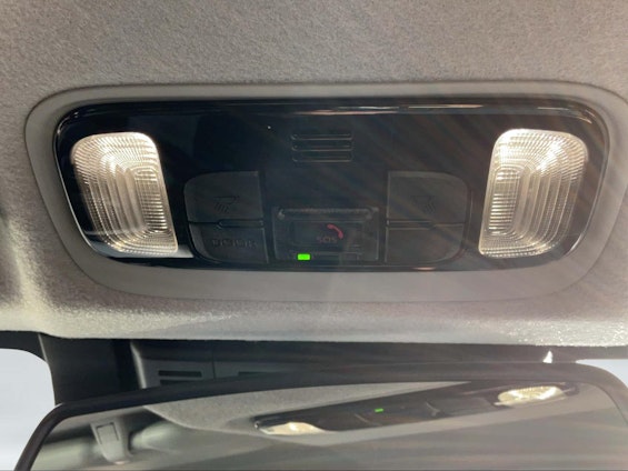 Vehicle image 13 Vehicle image 13