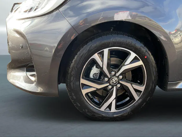 Toyota Yaris 1.5 VVT-i HSD Trend