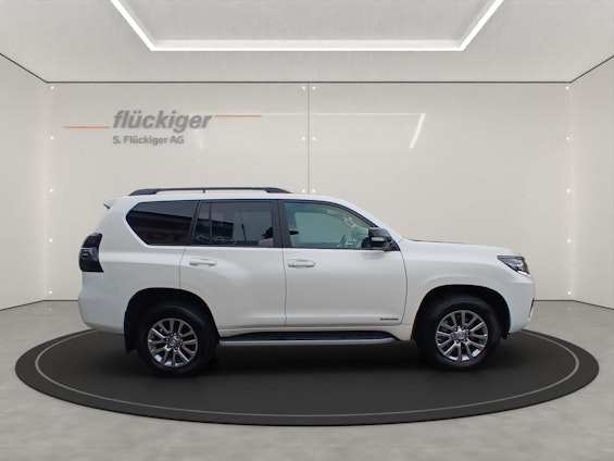 Vehicle image 3 Vehicle image 3