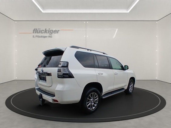 Vehicle image 4 Vehicle image 4