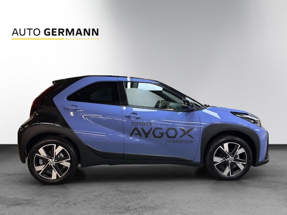 Vehicle image 6 Vehicle image 6