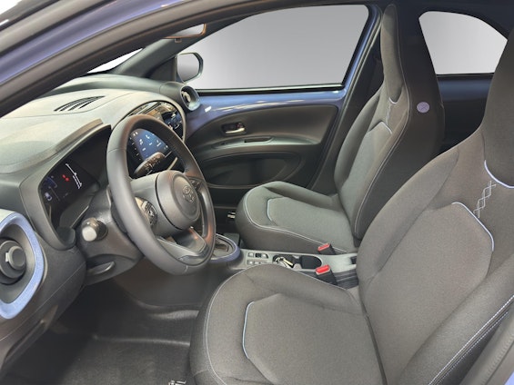 Vehicle image 7 Vehicle image 7