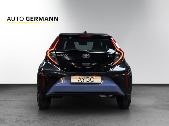 Vehicle image 5 Vehicle image 5