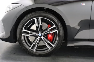 Vehicle image BMW 330d xDrive SAG Touring