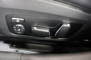 Vehicle image BMW 330d xDrive SAG Touring