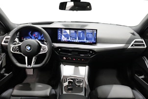 Vehicle image BMW 330d xDrive SAG Touring