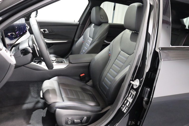 Vehicle image BMW 3 SERIES