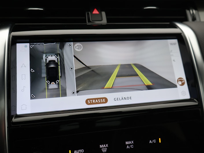 Vehicle image LAND ROVER DISCOVERY SPORT