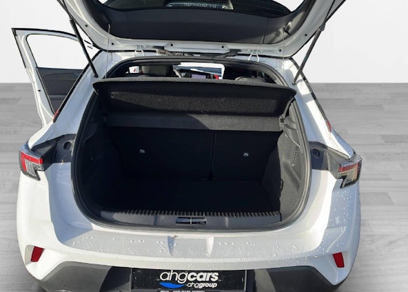 Vehicle image 8 Vehicle image 8