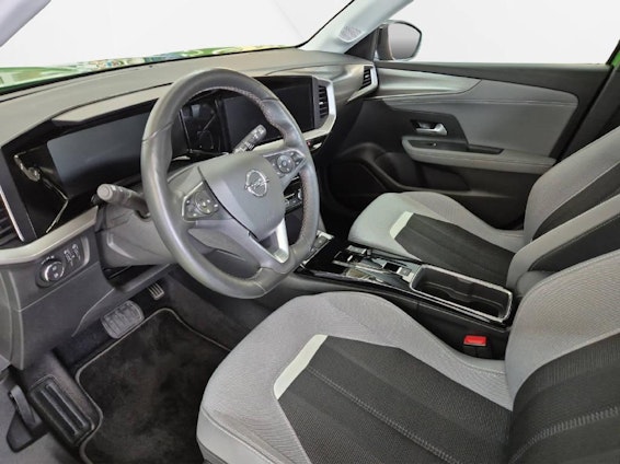 Vehicle image 4 Vehicle image 4