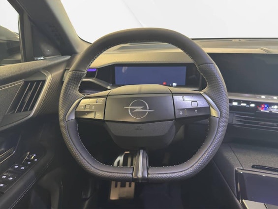 Vehicle image 5 Vehicle image 5