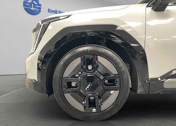 Vehicle image 15 Vehicle image 15