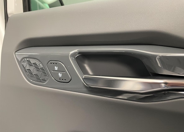 Vehicle image 13 Vehicle image 13