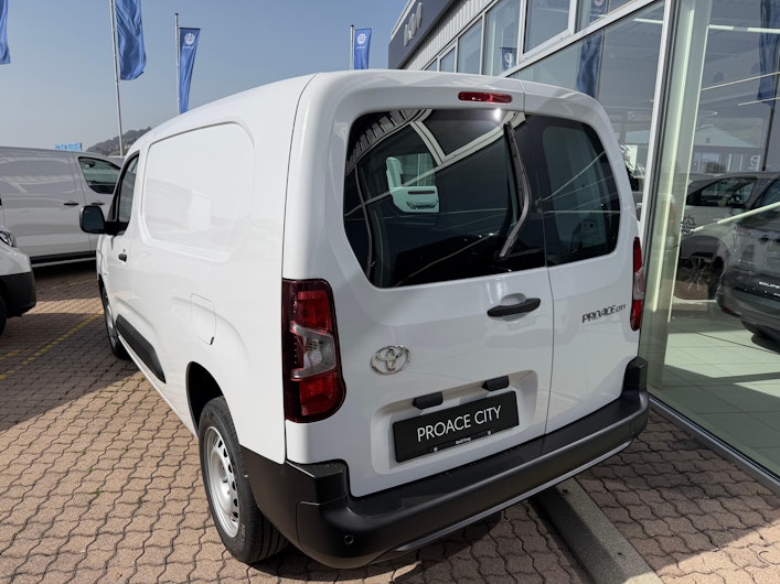 Fahrzeugbild TOYOTA PROACE CITY