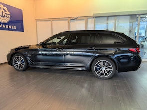 Vehicle image BMW 530e xDrive Touring M-Sport