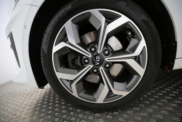 Vehicle image 10 Vehicle image 10