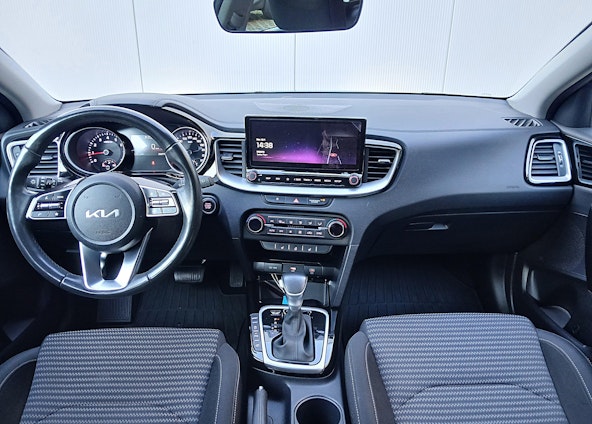 Vehicle image 6 Vehicle image 6