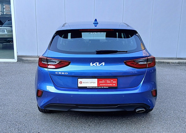 Vehicle image 3 Vehicle image 3