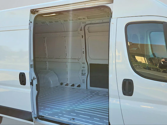 image du véhicule 4 image du véhicule 4