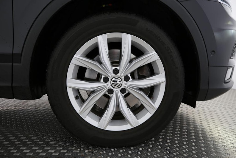 Vehicle image VW TIGUAN