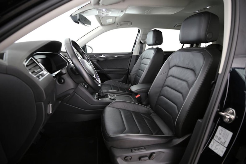 Vehicle image VW TIGUAN