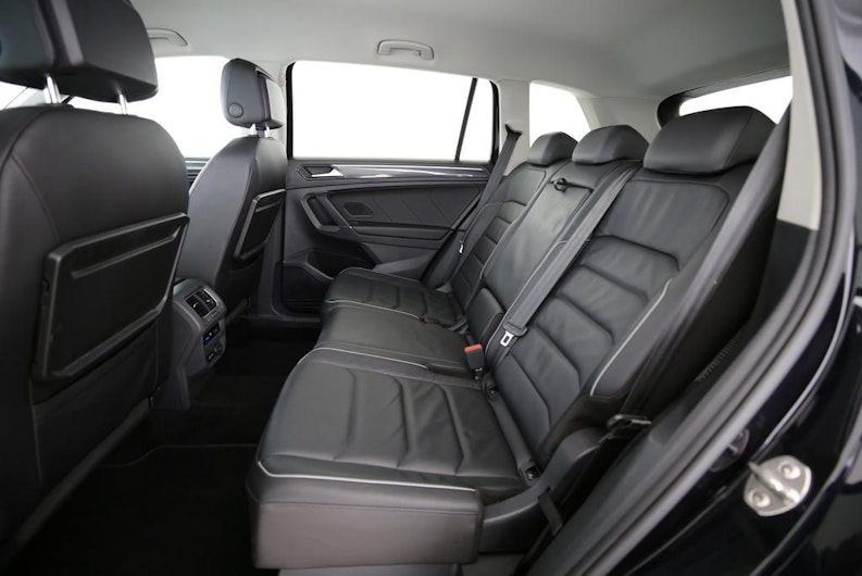 Vehicle image VW TIGUAN