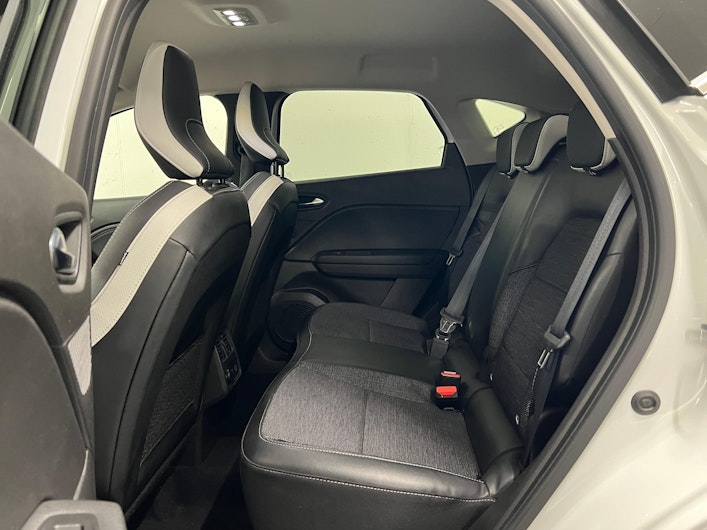 Vehicle image MITSUBISHI ASX